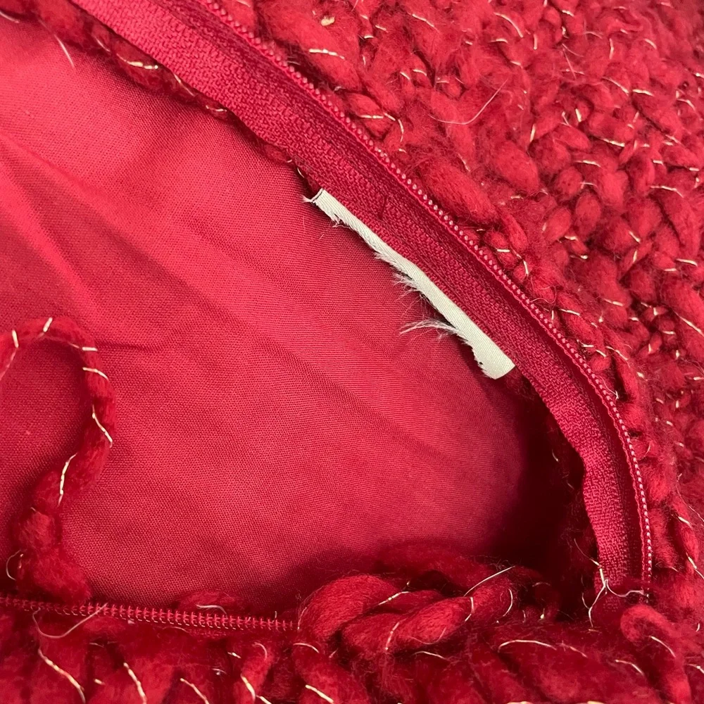 Pottery‎ Barn 24x24 Deep Red Fringe w/ Gold Metallic Threads Pillow Cover Zipper